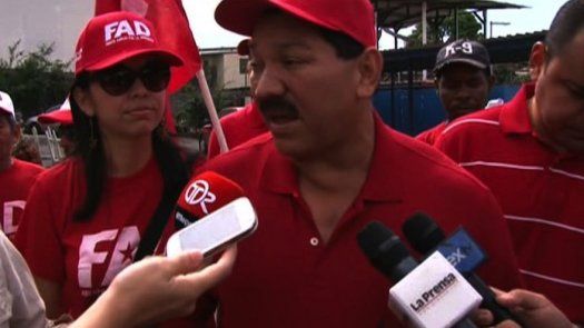 Con 71% de los votos, Genaro López se convierte en candidato presidencial del FAD