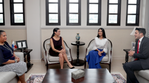 Señorita Panamá realiza visita a la Vicepresidenta Isabel Saint Malo