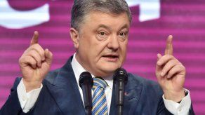 Poroshenko propone a Zelenski aunar esfuerzos contra la amenaza rusa