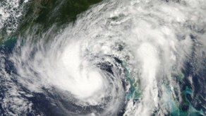 Tormenta Isaac se convirtió en huracán de categoría 1