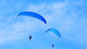 Cárcel a británico que saboteó paracaídas de su esposa