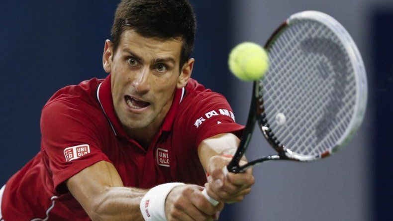 Djokovic y Federer a cuartos en París-Bercy, Wawrinka eliminado