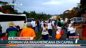 Residentes de Capira cierran los cuatro paños de la carretera Panamericana