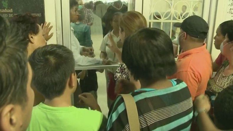 Desesperación y empujadera por falta de vacuna contra influenza