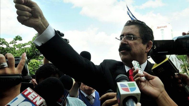 Policía de Honduras disuelve manifestación de partido de Zelaya en Parlamento