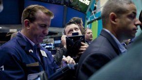 Mercados financieros recuperan la calma