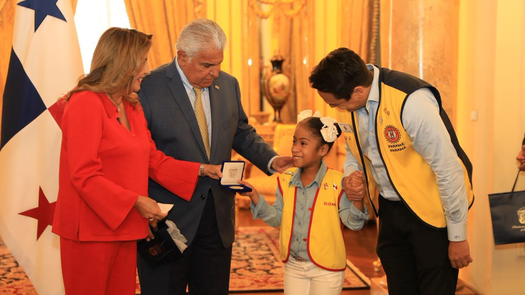 Presidente Mulino recibe a la Embajadora Estrella 2025 de la Teletón Presidente Mulino recibe a la Embajadora Estrella 2025 de la Teletón