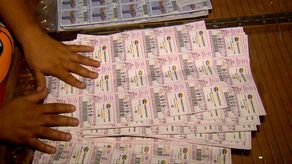 Cuatro personas fueron aprehendidas por irregularidades con los chances y billetes.