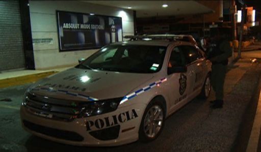Video: Delincuentes encapuchados asaltan licorería en Vía Porras