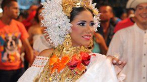 Las tunas y las polleras se toman Las Tablas en el Martes de Carnaval