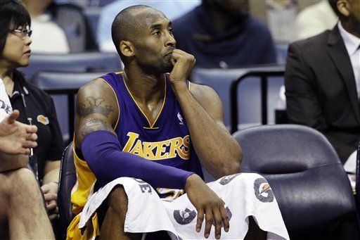 Arthur anota 20 y Grizzlies humillan a Lakers