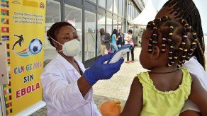 Descenso real de nuevos casos de ébola en los tres países más afectados (OMS)