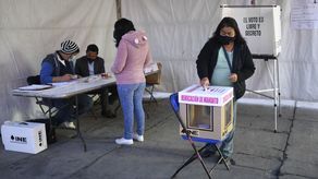 Las urnas abrieron a las 08H00 locales (13H00 GMT) en la mayor parte del país, de 126 millones de habitantes y donde hay tres husos horarios.