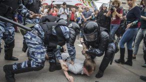 Críticos del gobierno se manifiestan en Rusia