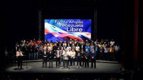 Frente opositor venezolano respalda llamado a paro y prepara huelga nacional