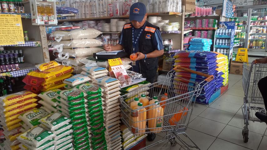 ¡Alerta! ACODECO decomisa más de 162 mil productos vencidos en todo el país