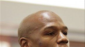 Mayweather en libertad tras dos meses de prisión