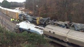 Dos muertos y más de cien heridos en choque de trenes en EEUU