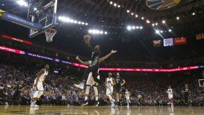 Klay Thompson anota 41