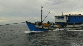 Rescatan embarcación Victoria con 36 tripulantes en Punta Caracoles