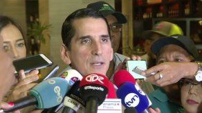 Roux llama a miembros de CD a votar con promesa de cambios en el país en 2019