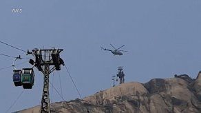 Un muerto y decenas de personas bloqueadas por un accidente de un teleférico en India