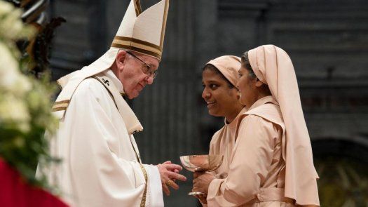 El papa dice que no puede ser presuntuosa la evangelización en misa Crismal