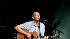 James Taylor cancela concierto en Manila en protesta por política de Duterte