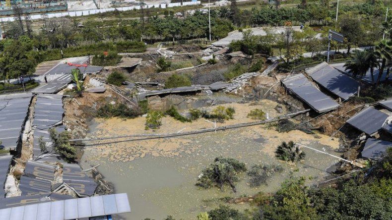 Una carretera se hunde en China y causa 8 muertos y 3 desaparecidos