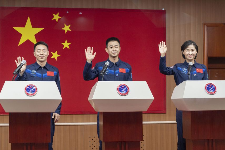 El comandante Chen Dong y los astronautas Liu Yang y Cai Xuzhe ensablarán la estructura de tres módulos que unirán el de Tianhe