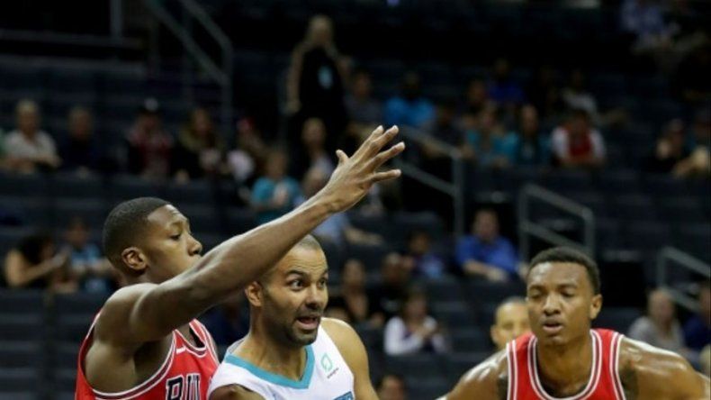 Tengo muchos kilómetros en mis piernas, reconoce Tony Parker