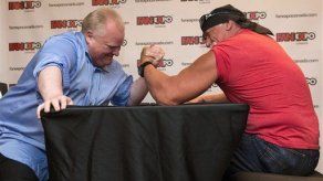 Alcalde de Toronto vence a Hulk Hogan en pulseada