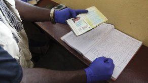 EEUU desaconseja viajar a los tres países afectados por Ébola
