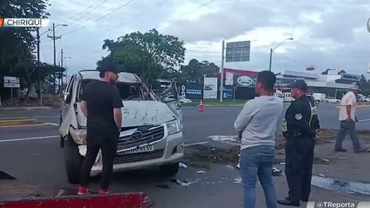 Joven fallece en vuelco de vehículo en la Panamericana. Joven fallece en vuelco de vehículo en la Panamericana.