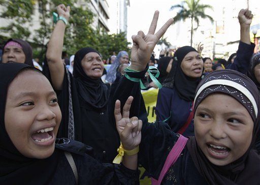 Gobierno filipino y rebeldes firman acuerdo