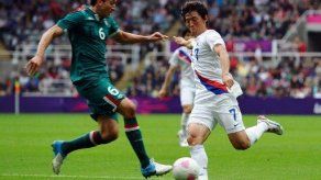 México empata 0-0 en trabajoso estreno ante Surcorea