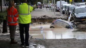 Unos 350 pacientes evacuados de un hospital en Amsterdam por una inundación