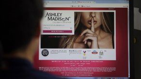 Burócratas en EEUU navegaban en Ashley Madison en oficina