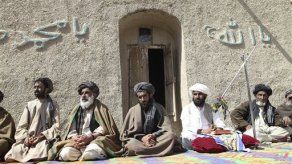 Funcionario afgano: un video muestra al soldado rindiéndose