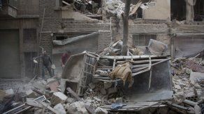 Siria aprueba entrada de convoyes de ayuda a las 19 ciudades asediadas