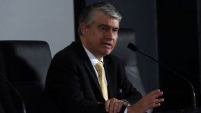 Ministro De La Guardia asistirá a reunión de la CAF en Argentina