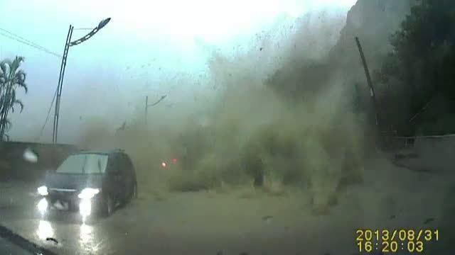 Video: Impresionantes imágenes de un deslizamiento en Taiwán