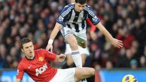 Manchester United gana y se mantiene con siete puntos más que el City