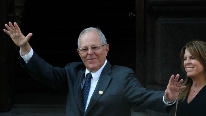 Keiko Fujimori reitera pedido de que Kuczynski renuncie a presidencia de Perú