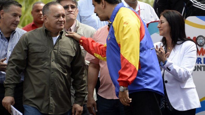 Cabello dice que Santos y Uribe no se diferencian en absolutamente nada