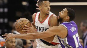 Los Kings se recuperan y derrotan a los Trail Blazers 86-82