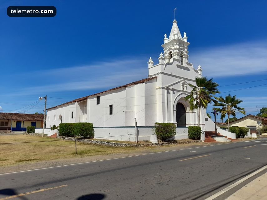 La Iglesia de Santo Domingo de Guzmán es una estructura que data del siglo XVII y desde junio de 1941 fue declarada como Monumento. Histórico Nacional.