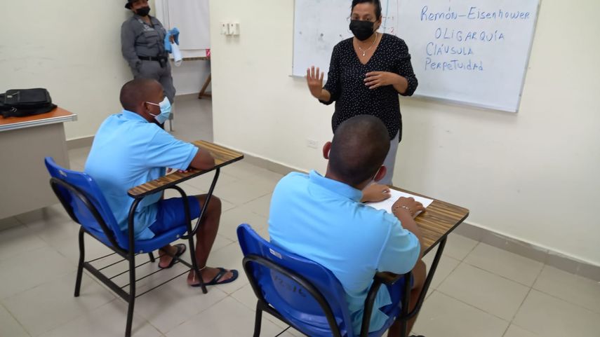Este es un trabajo en conjunto entre el IEI y el Ministerio de Educación.