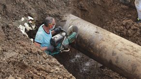 Reparación de tubería por parte del Idaan.