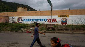 Oposición venezolana da los últimos toques para plebiscito contra Maduro